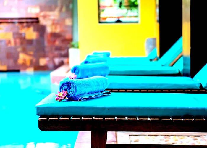 Golden Banana Hotel 4*